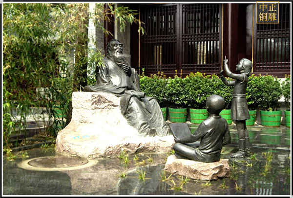 孔子教學(xué)銅像